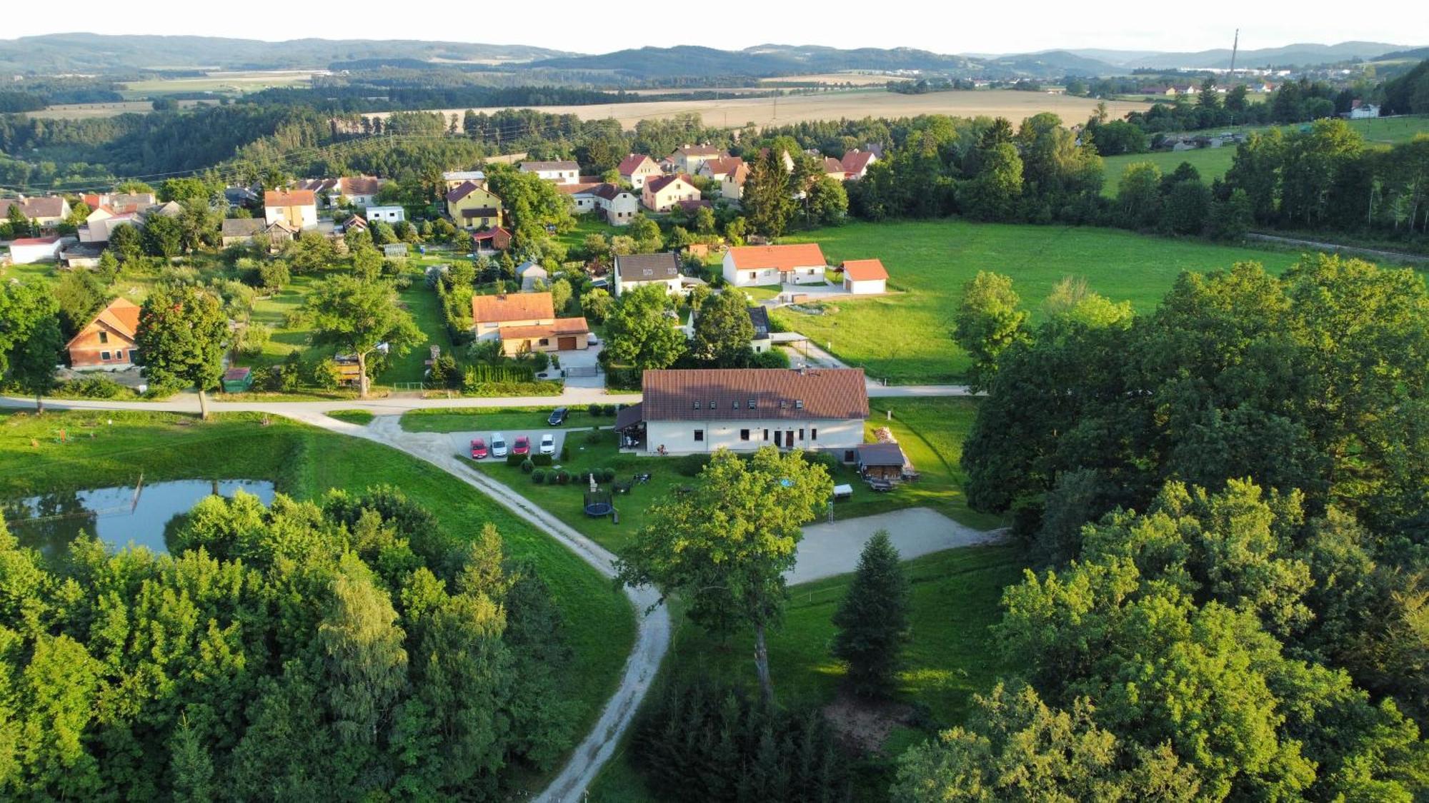Penzion Na Podlesi Ve Zlate Korune Zlatá Koruna Exterior foto