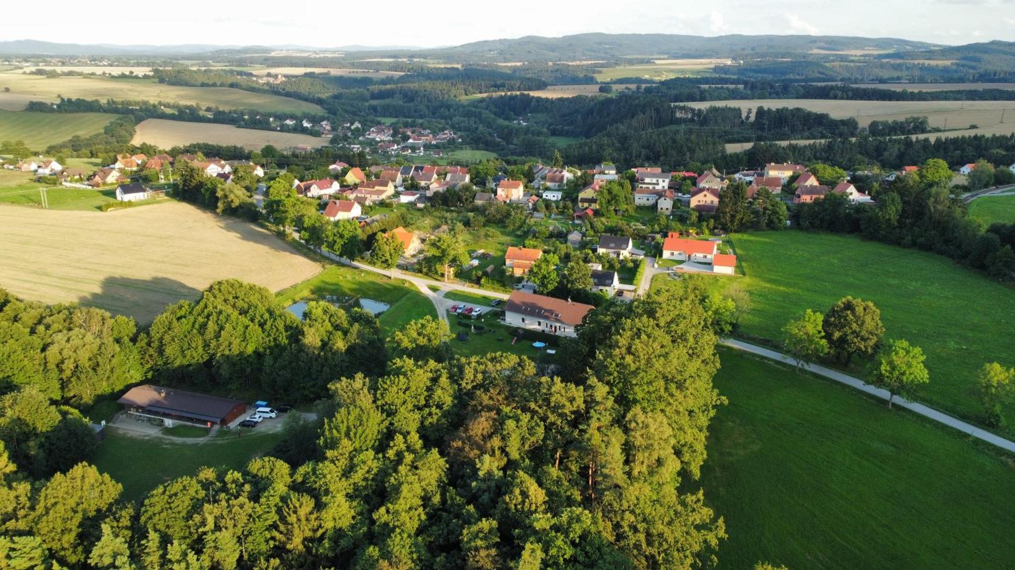 Penzion Na Podlesi Ve Zlate Korune Zlatá Koruna Exterior foto