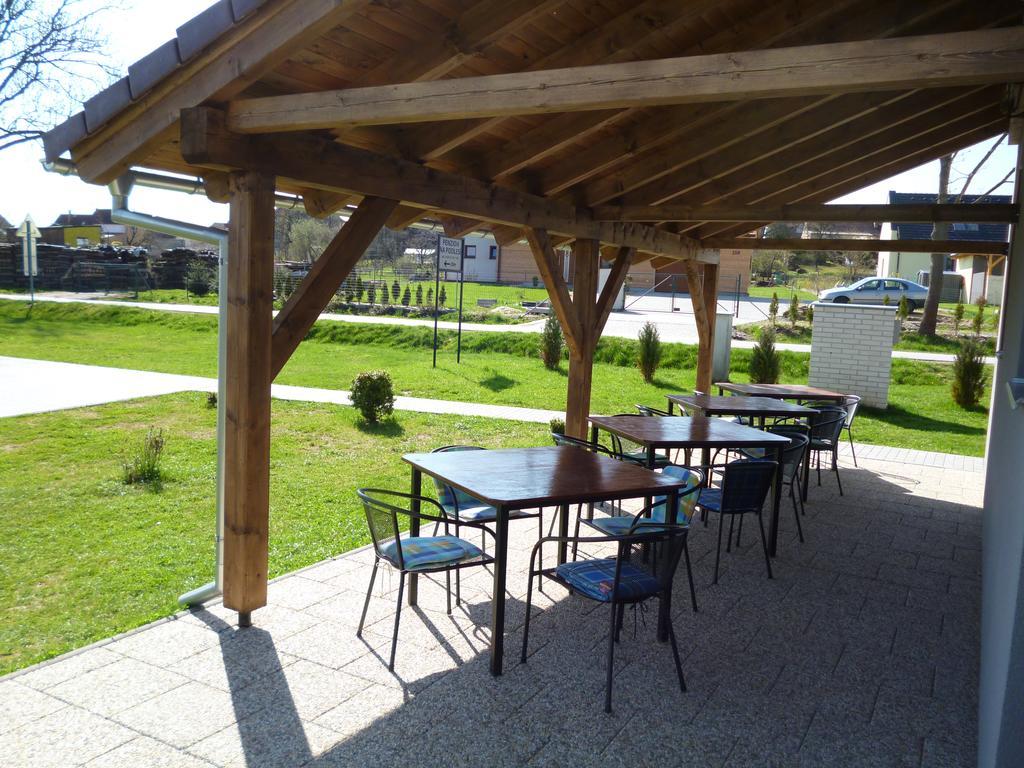 Penzion Na Podlesi Ve Zlate Korune Zlatá Koruna Exterior foto