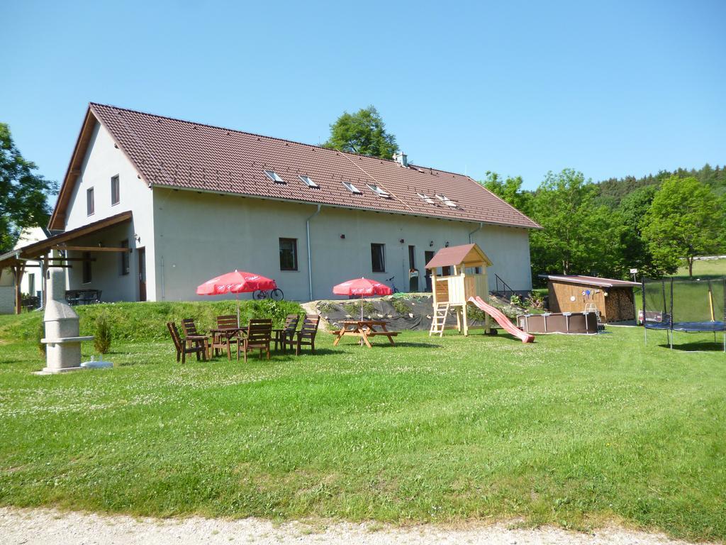 Penzion Na Podlesi Ve Zlate Korune Zlatá Koruna Exterior foto