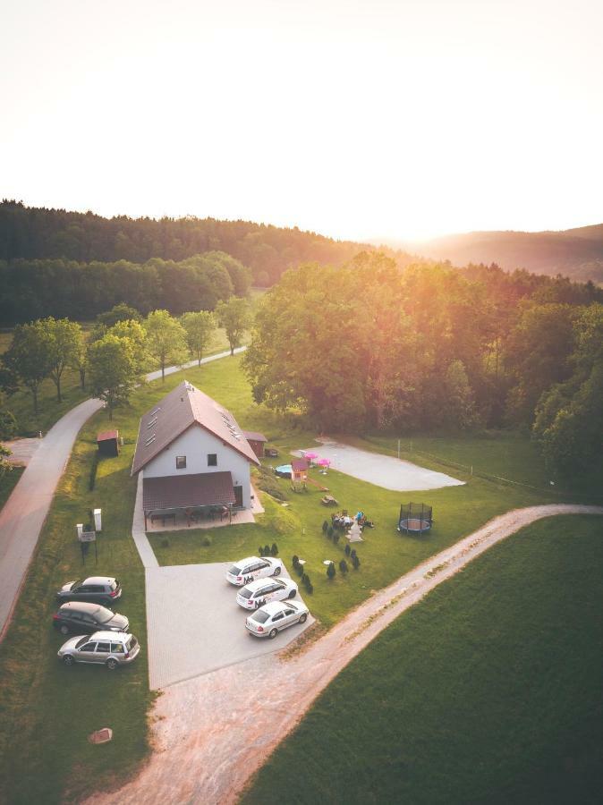 Penzion Na Podlesi Ve Zlate Korune Zlatá Koruna Exterior foto
